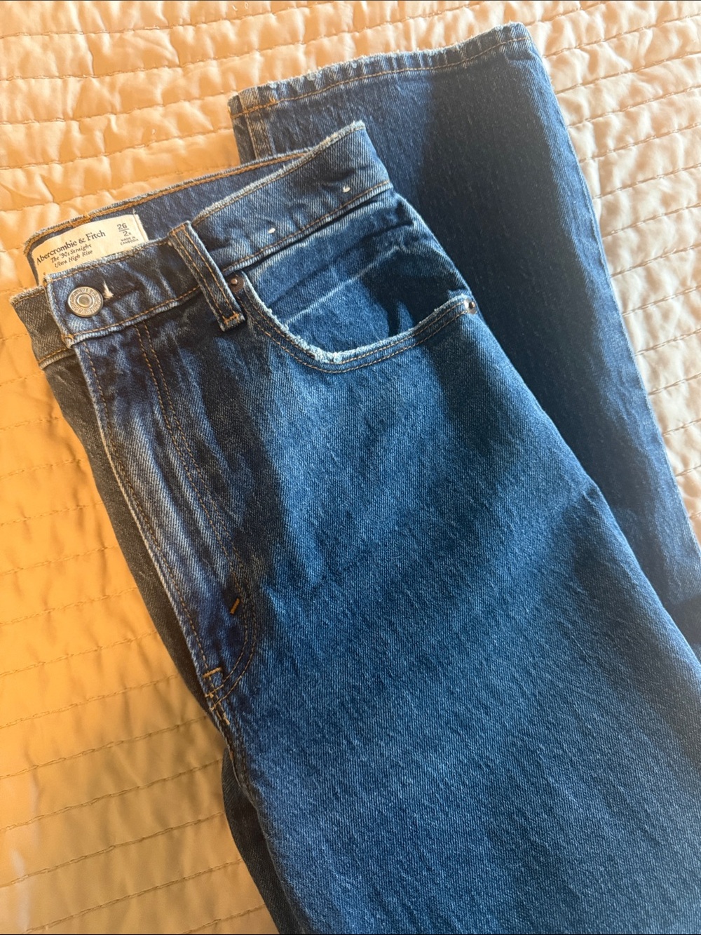 Abercrombie & Fitch Women’s The 90s Straight Ultra High Rise Dark Denim Size 26